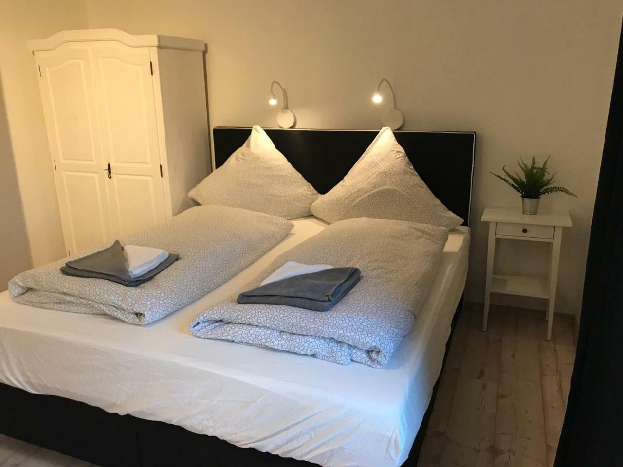 Kleine Moewe Aparthotel Neßmersiel Exteriör bild